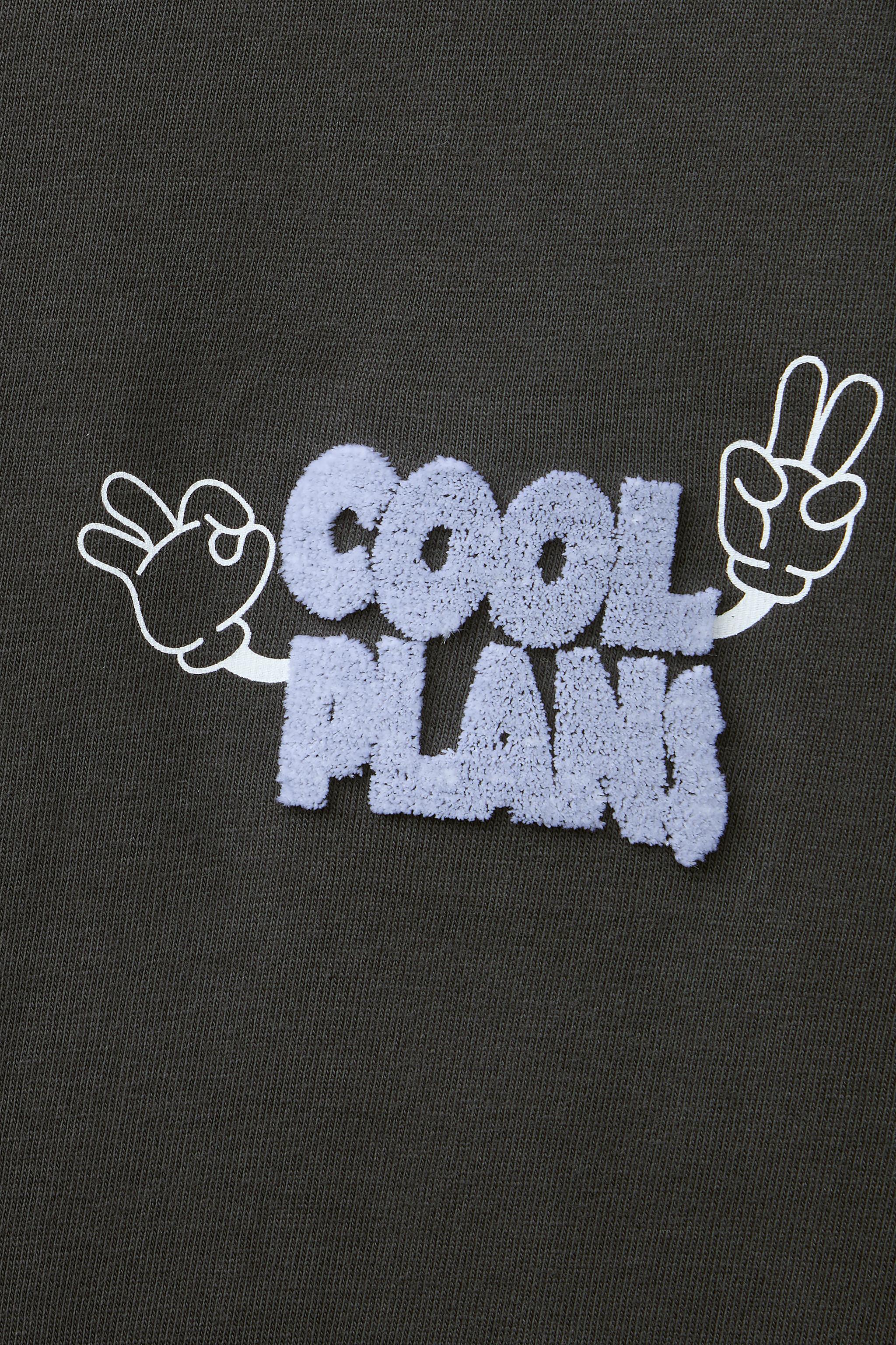 EMBROIDERED DETAIL T-SHIRT